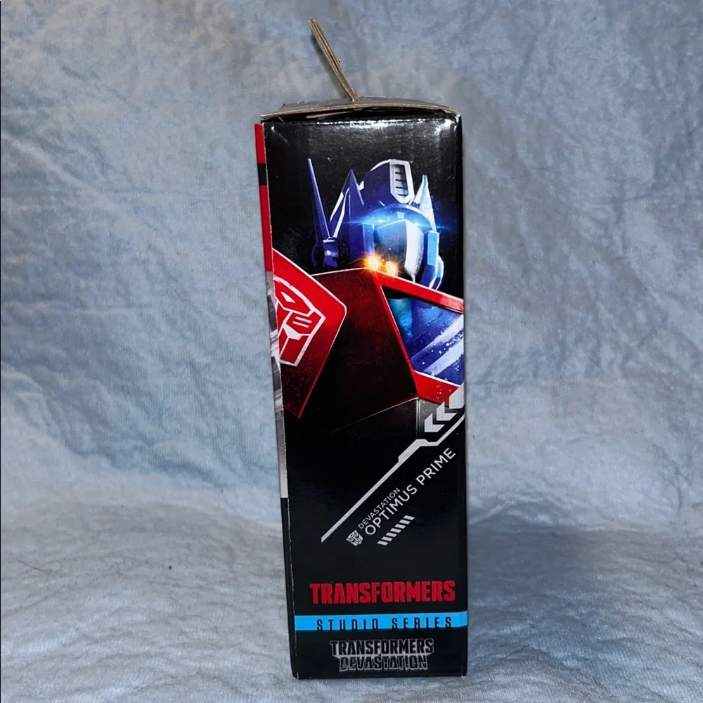 Transformers Studio Series Deluxe Class Optimus Prime Transformers: Devastation
